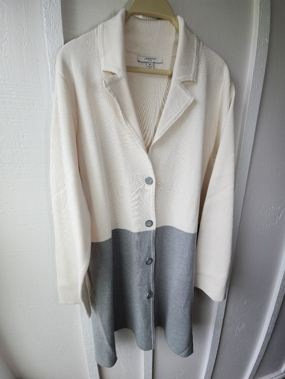 Liz Claiborne New York Two-Tone Cream and Gray Knit Button-Front Sweater Size 2X